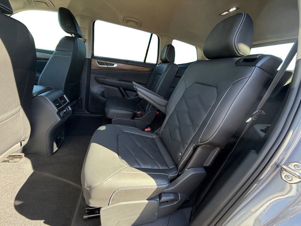 New 2026 Volkswagen Atlas SE image 13