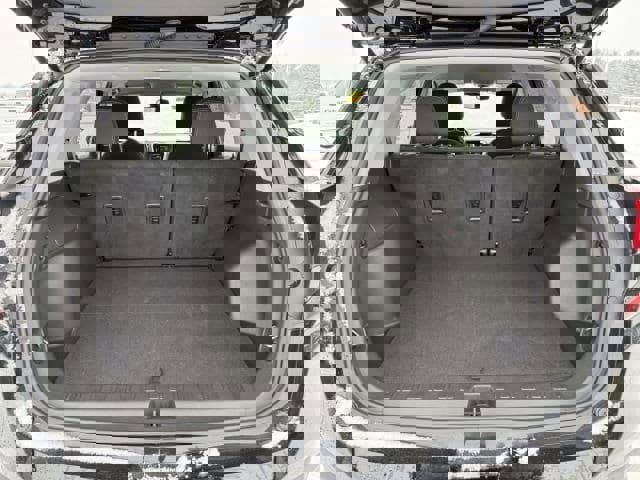 Used 2024 GMC Terrain SLE image 9