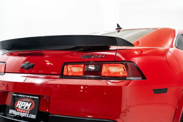 Used 2015 Chevrolet Camaro Z/28 RWD image 12