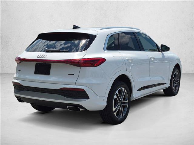 Certified 2025 Audi Q5 Premium w/ Convenience Package AWD/4WD image 5