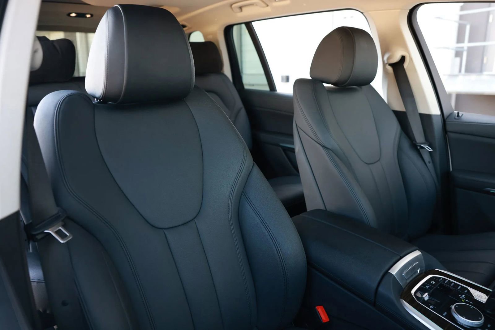 Used 2020 BMW X7 xDrive40i w/ Cold Weather Package image 19