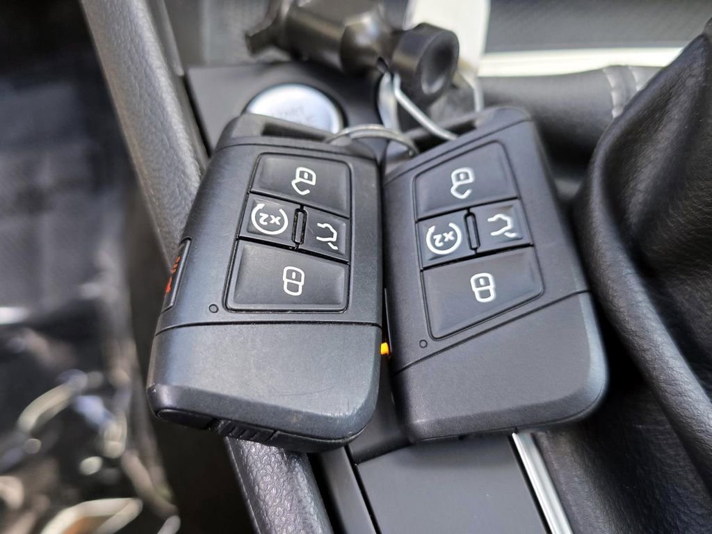 Used 2024 Volkswagen Jetta SE w/ Panoramic Sunroof Package image 28