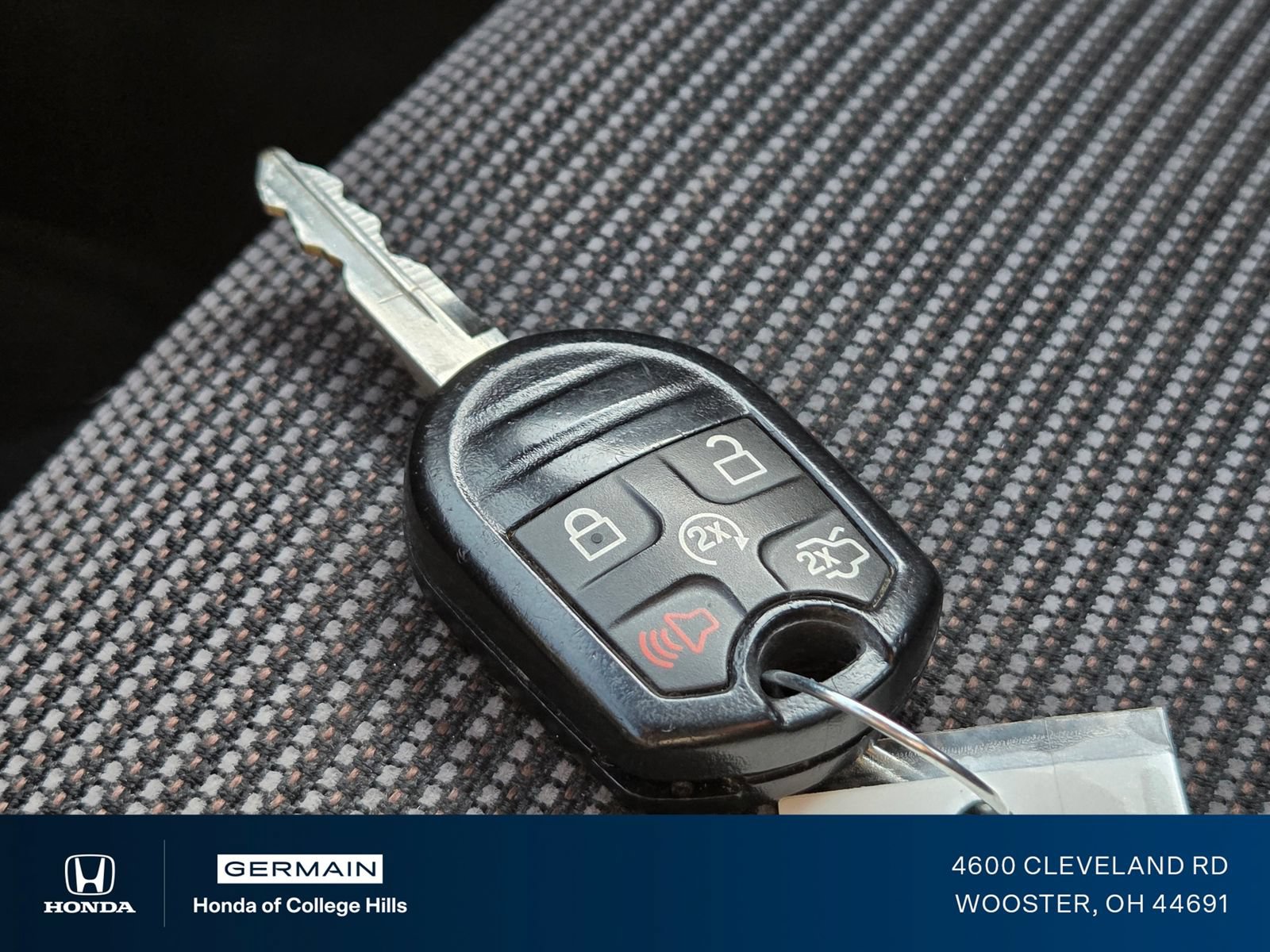 Used 2017 Ford Taurus SEL FWD image 31