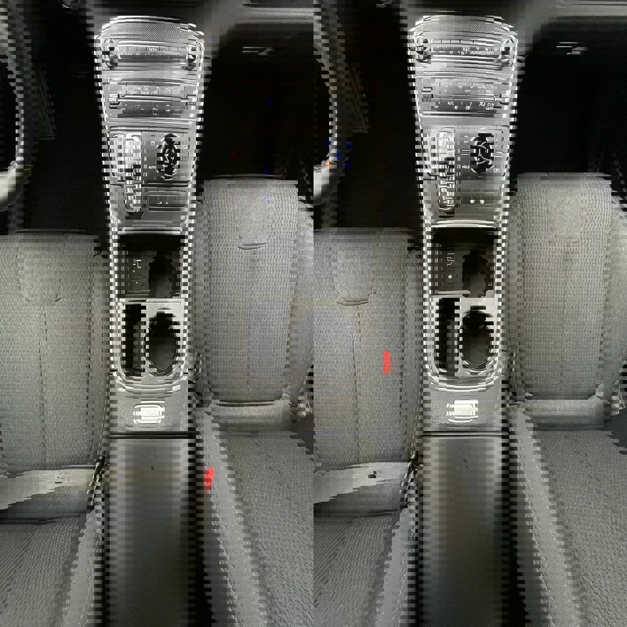 Used 2023 Hyundai Santa Fe SEL image 17