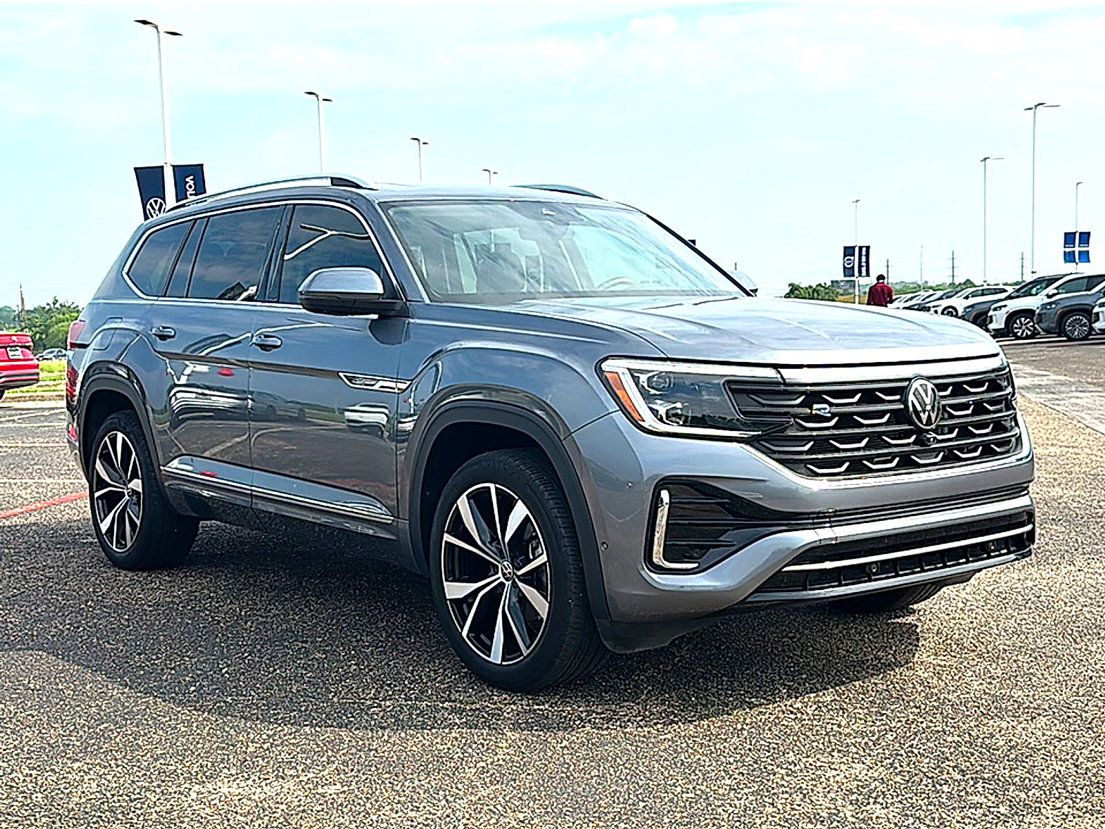 Used 2024 Volkswagen Atlas SEL Premium R-Line AWD/4WD image 10