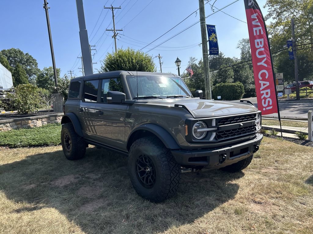 New 2025 Ford Bronco Badlands image 3