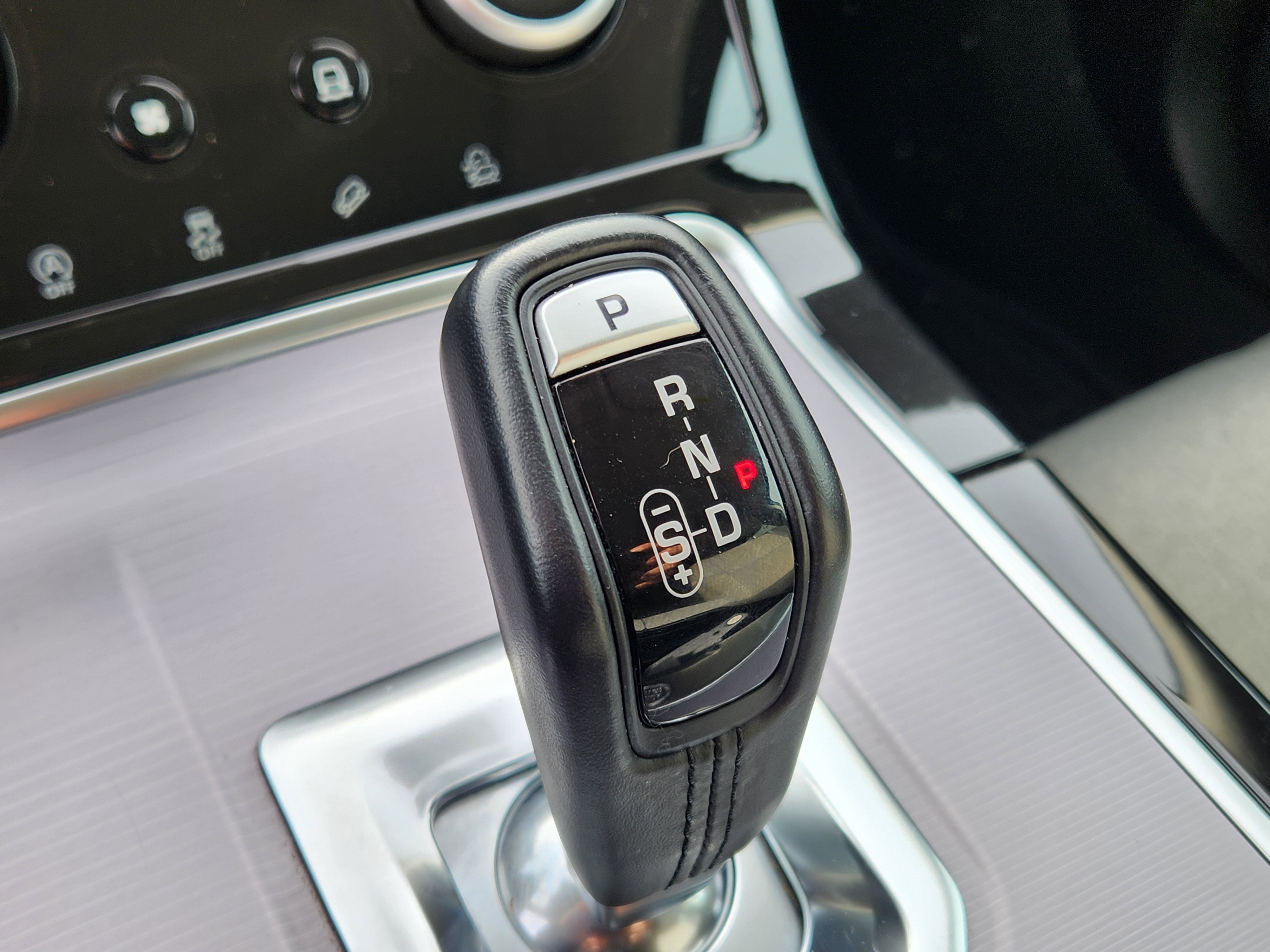 Used 2021 Land Rover Range Rover Evoque S image 23