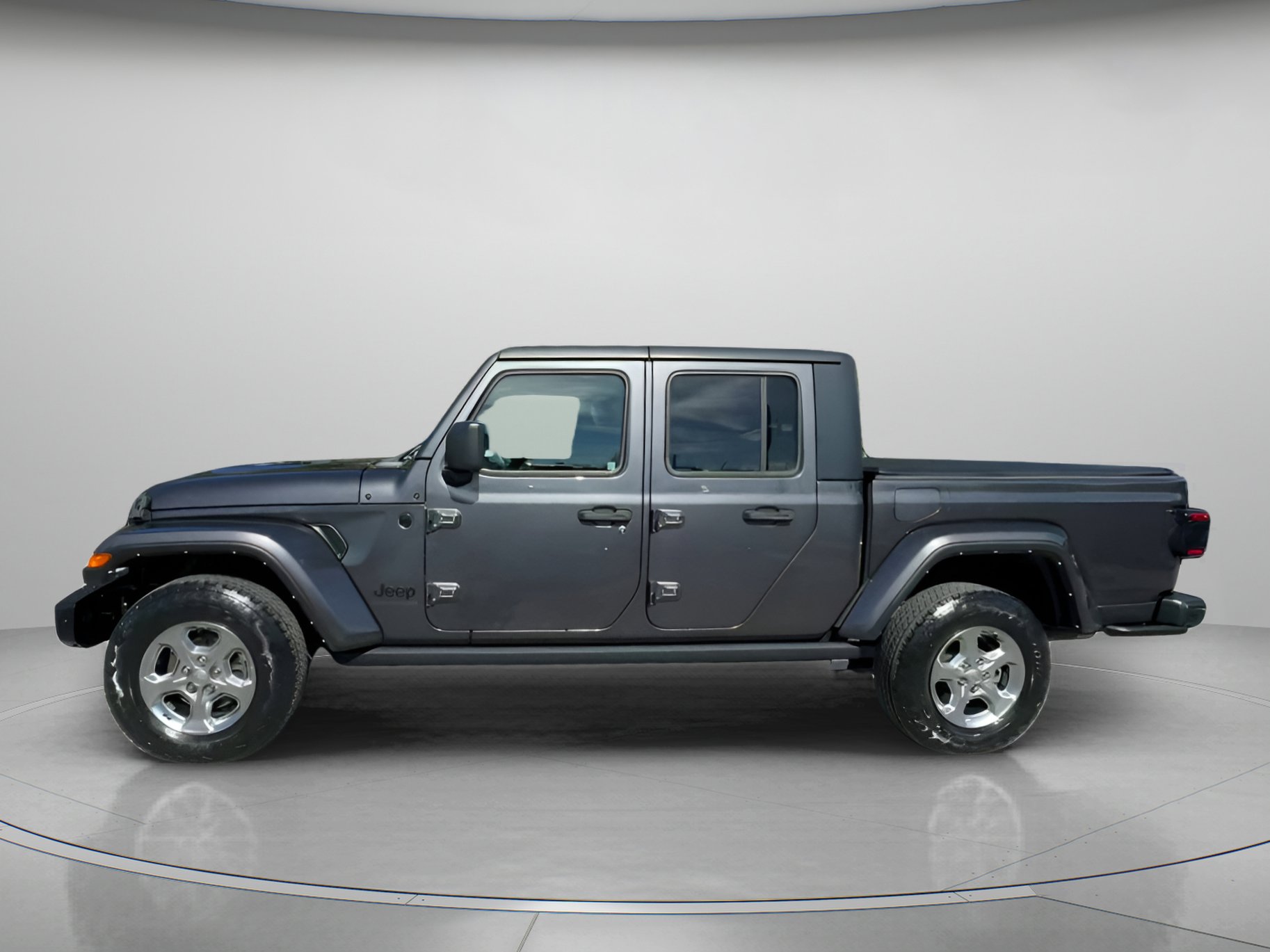 Used 2021 Jeep Gladiator Sport image 15