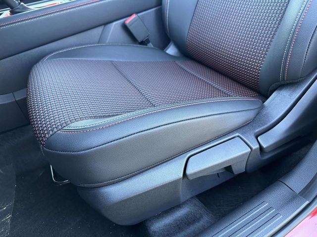 New 2026 Nissan Kicks SR FWD image 15