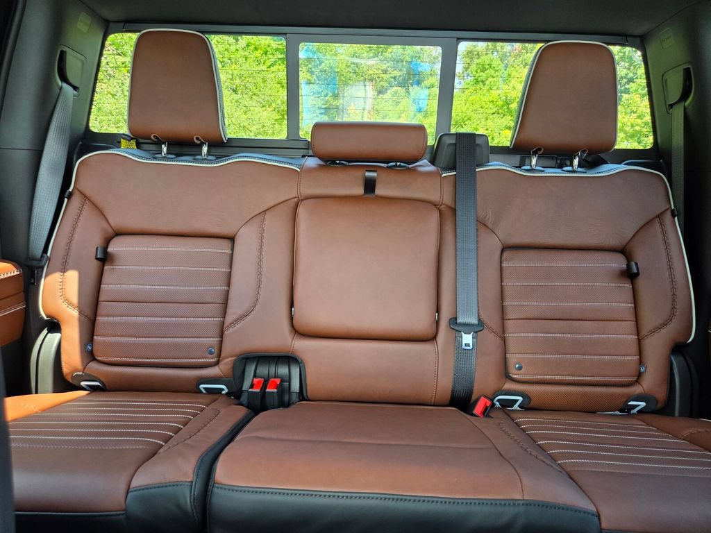 New 2026 GMC Sierra 3500 Denali Ultimate AWD/4WD image 16