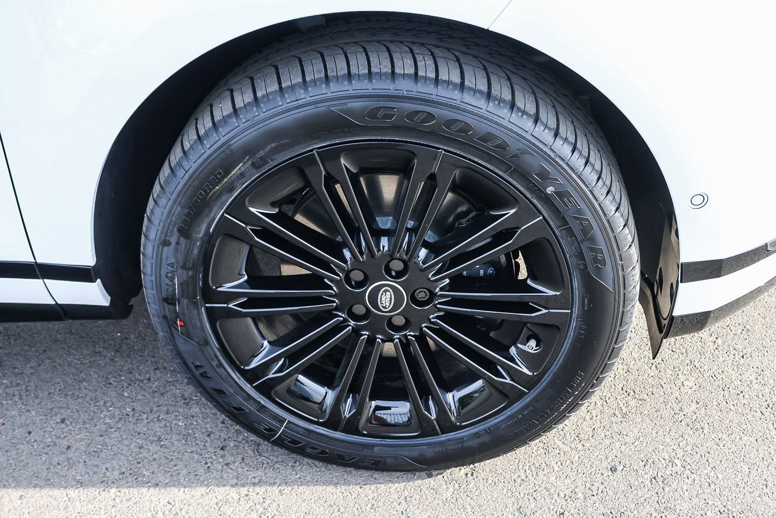 New 2026 Land Rover Range Rover Evoque Dynamic SE image 14