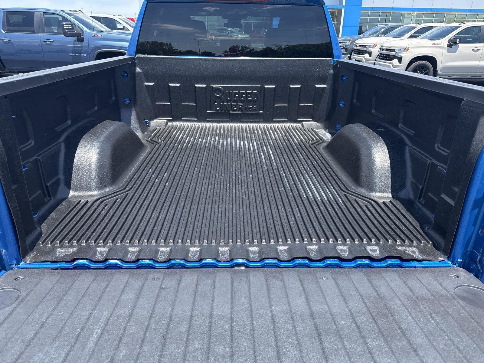 Used 2022 Chevrolet Silverado 1500 LT AWD/4WD image 12