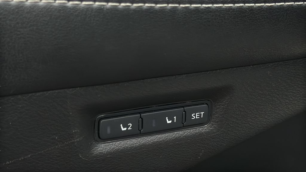 Used 2016 Nissan Murano SL AWD/4WD image 22