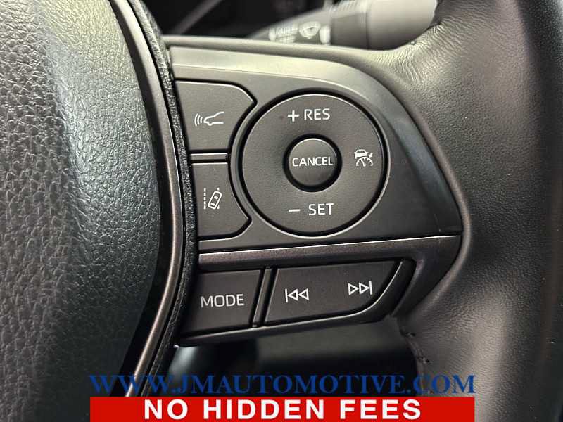 Used 2023 Toyota Camry SE FWD image 39