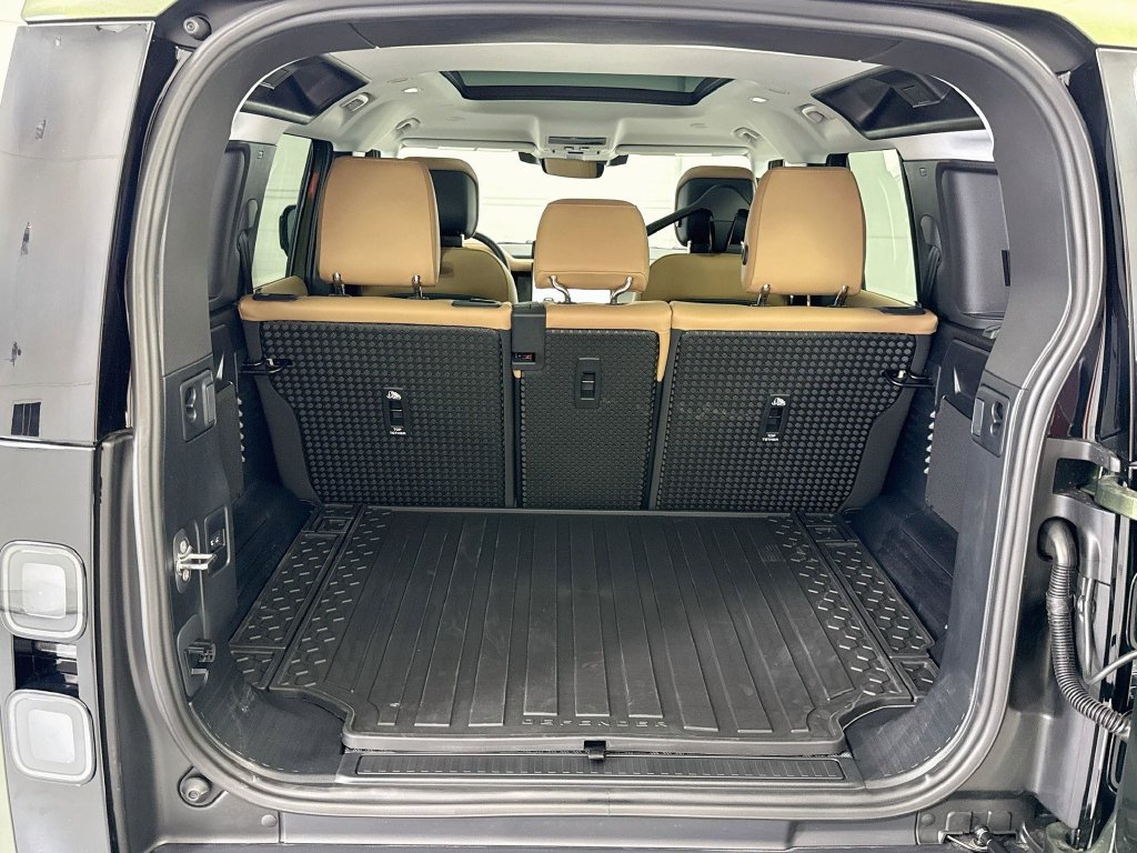 New 2026 Land Rover Defender 110 S AWD/4WD image 27