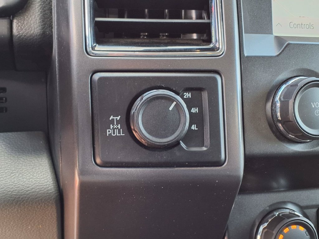 Used 2020 Ford F150 XLT w/ Equipment Group 302A Luxury AWD/4WD image 30