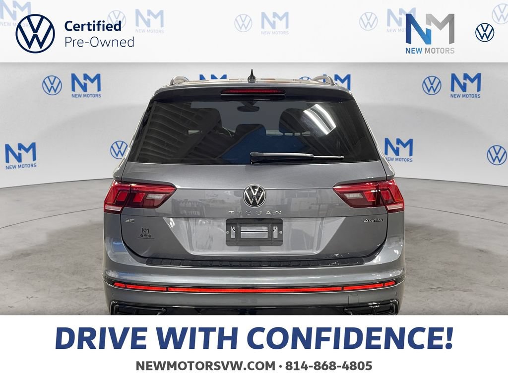 Used 2024 Volkswagen Tiguan SE R-Line AWD/4WD image 4