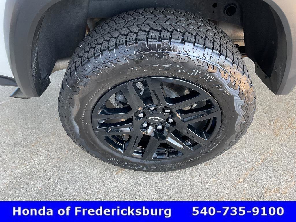 Used 2023 Chevrolet Colorado Trail Boss AWD/4WD image 12