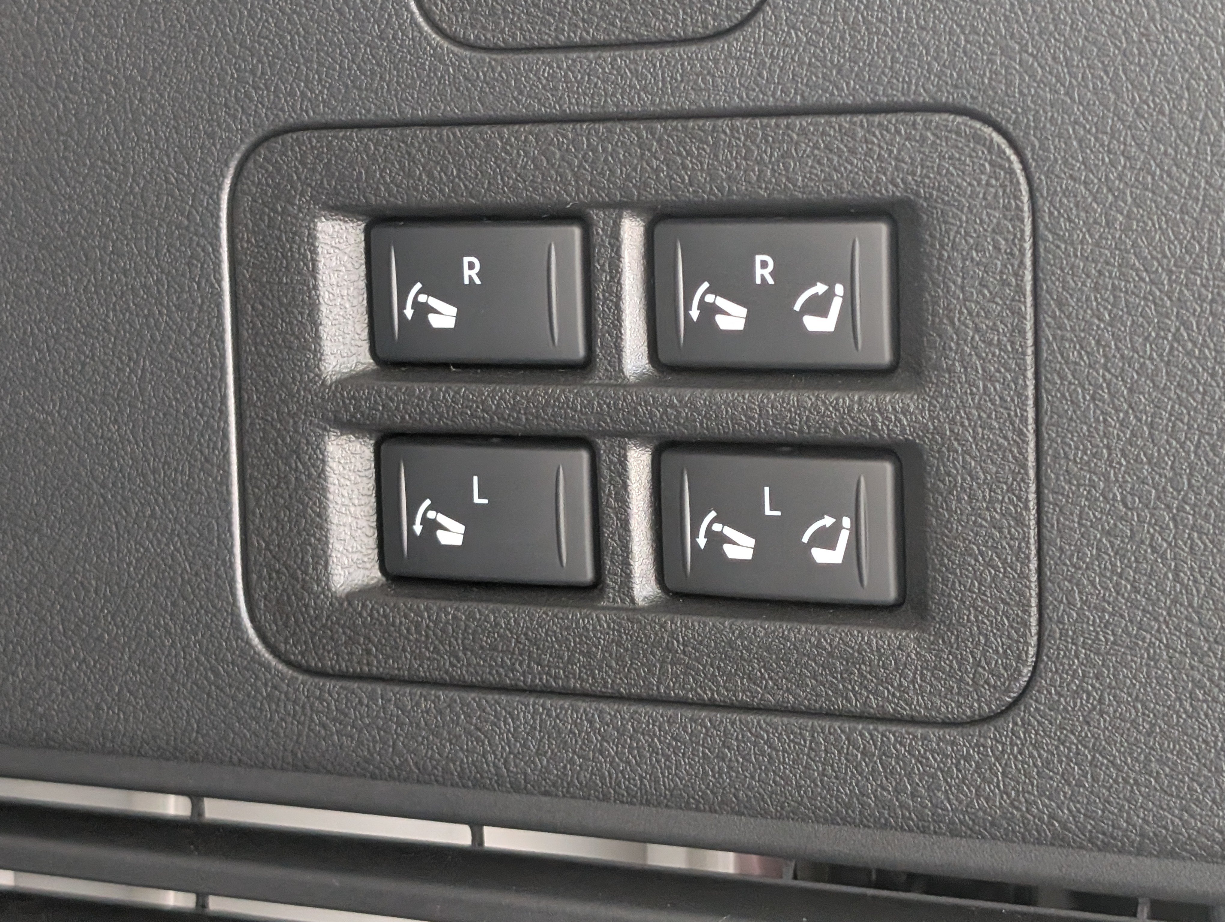 Used 2026 Nissan Armada Platinum RWD image 22