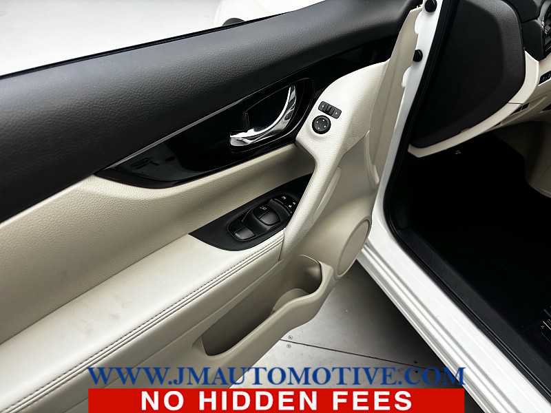 Used 2022 Nissan Rogue Sport SV AWD/4WD image 13