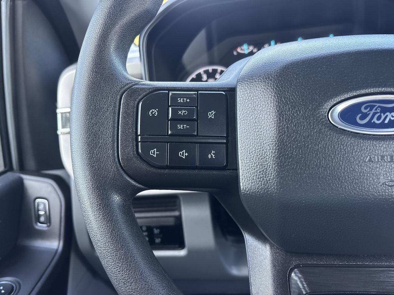 Used 2024 Ford F350 XL w/ 360-Degree Camera Package image 16