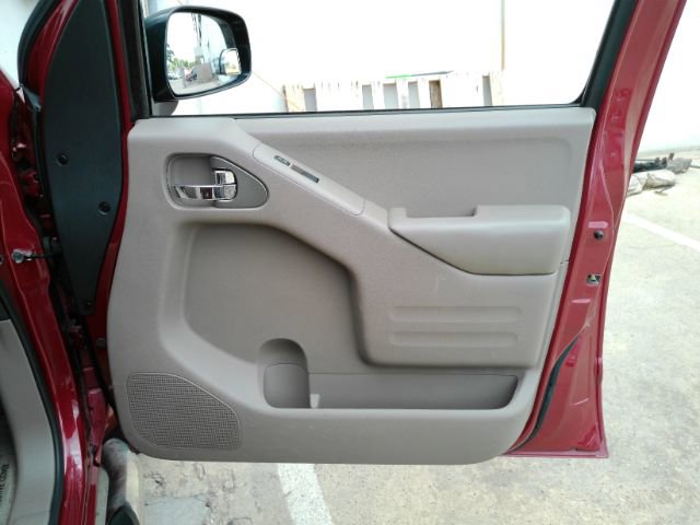 Used 2018 Nissan Frontier SV RWD image 17