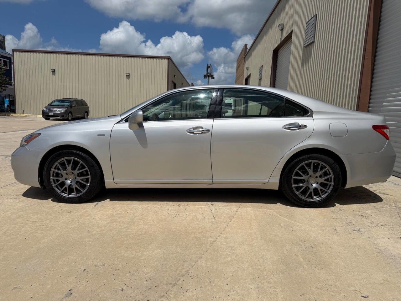 Used 2009 Lexus ES 350 FWD image 4