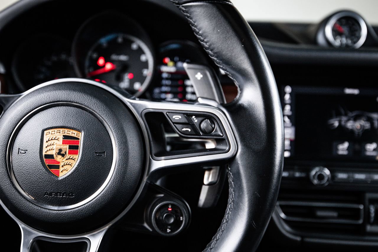 Certified 2021 Porsche Macan Turbo AWD/4WD image 16