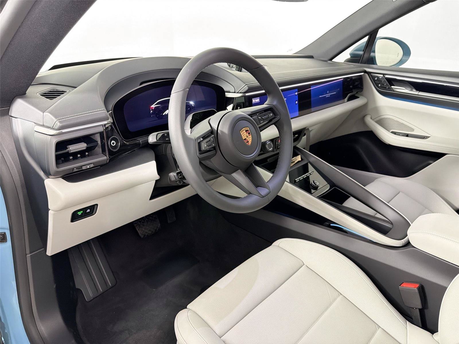 Certified 2026 Porsche Macan Electric RWD image 4
