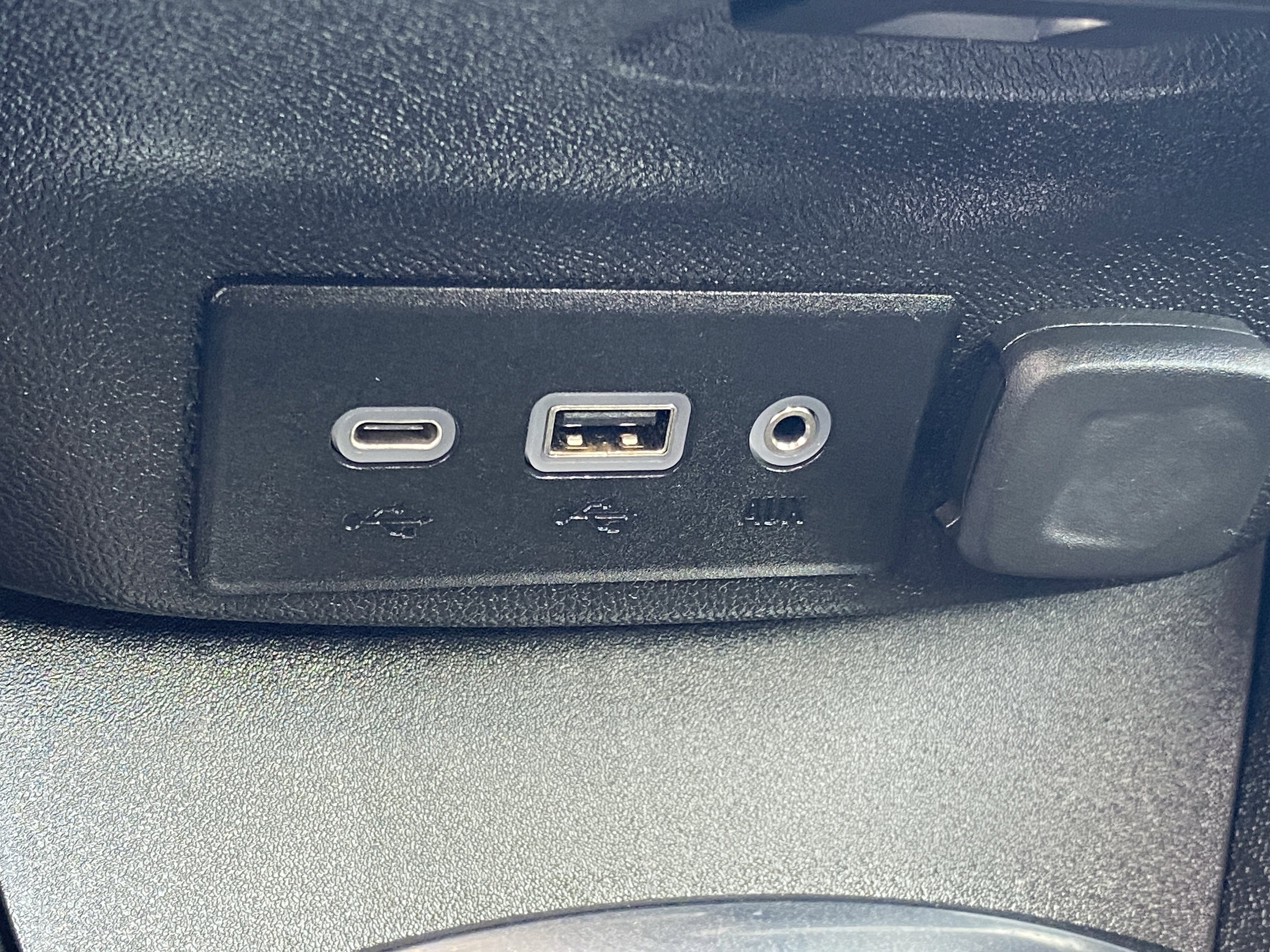 Used 2024 Chevrolet Malibu LT image 22