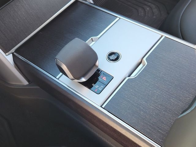 New 2026 Land Rover Range Rover SE image 14