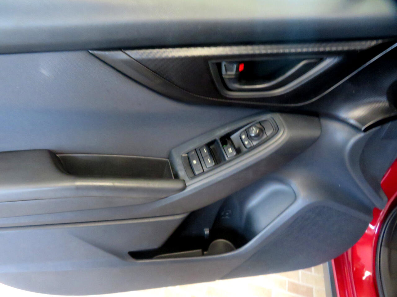 Used 2019 Subaru Crosstrek 2.0i Premium image 12