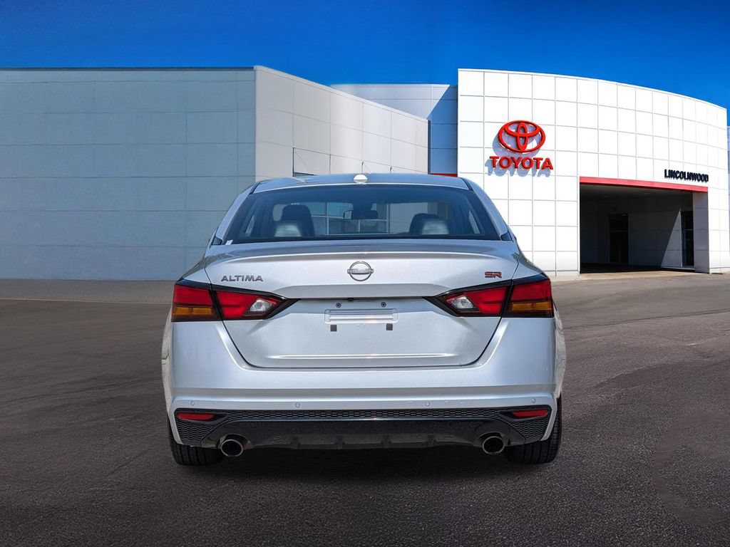 Used 2024 Nissan Altima 2.5 SR FWD image 11