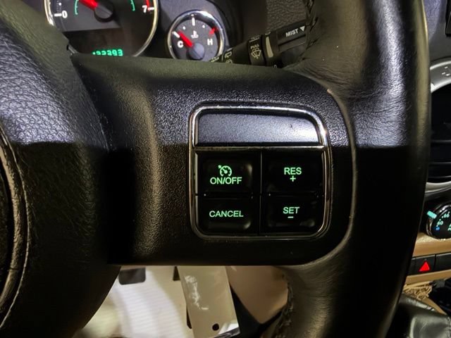 Used 2012 Jeep Wrangler Unlimited Rubicon w/ Dual Top Group AWD/4WD image 29
