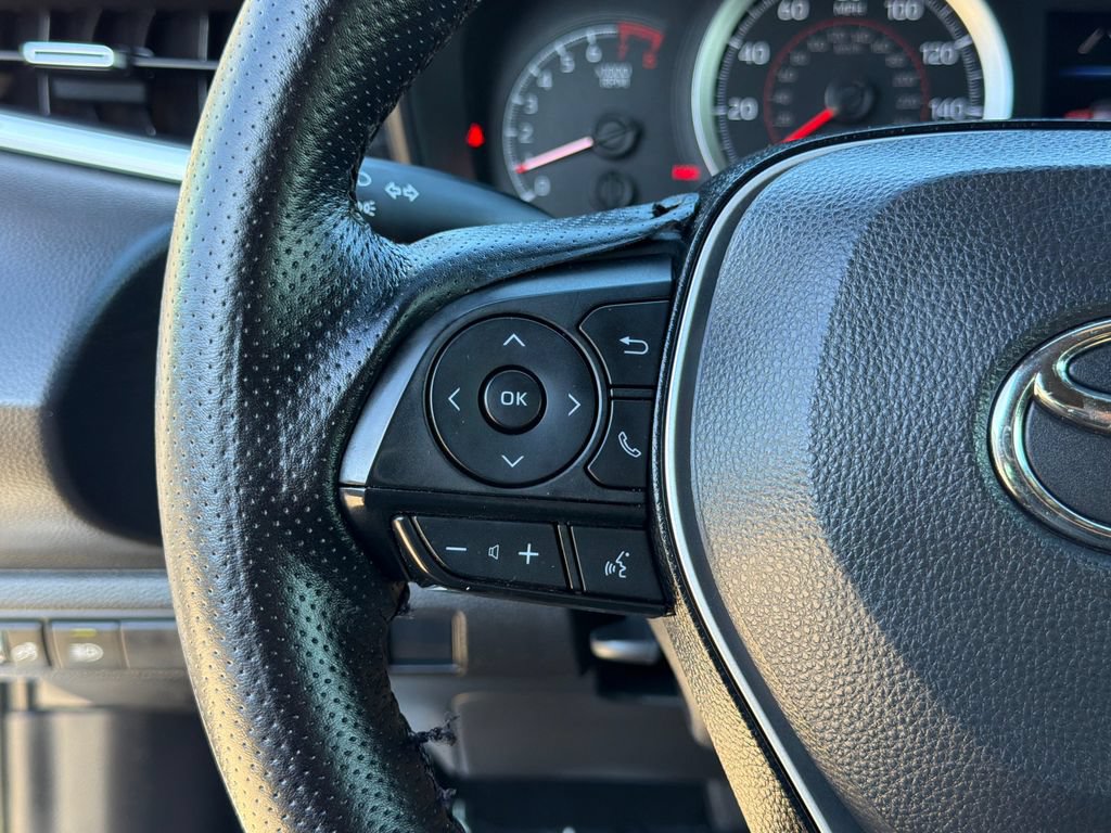 Used 2021 Toyota Corolla SE FWD image 19