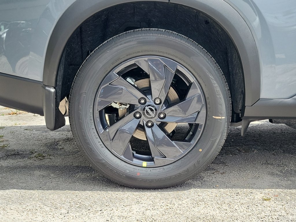 New 2026 Nissan Rogue SV FWD image 10