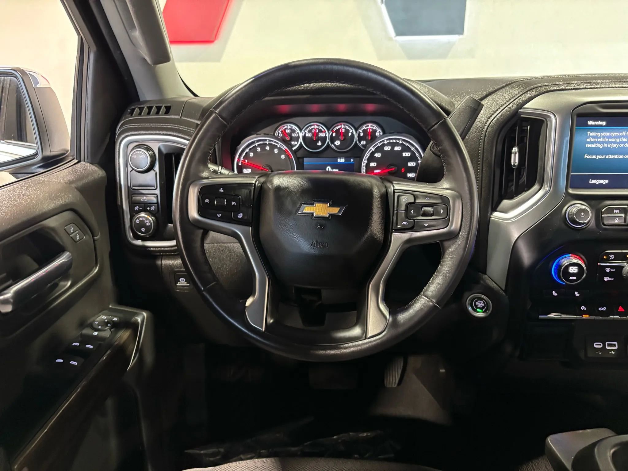 Used 2022 Chevrolet Silverado 1500 LT RWD image 10