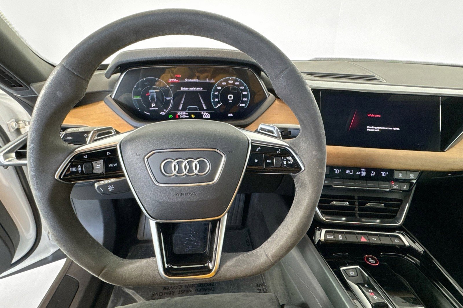 Used 2022 Audi e-tron GT Premium Plus image 11