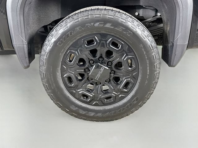 Used 2024 GMC Sierra 3500 Denali w/ Technology Package AWD/4WD image 31