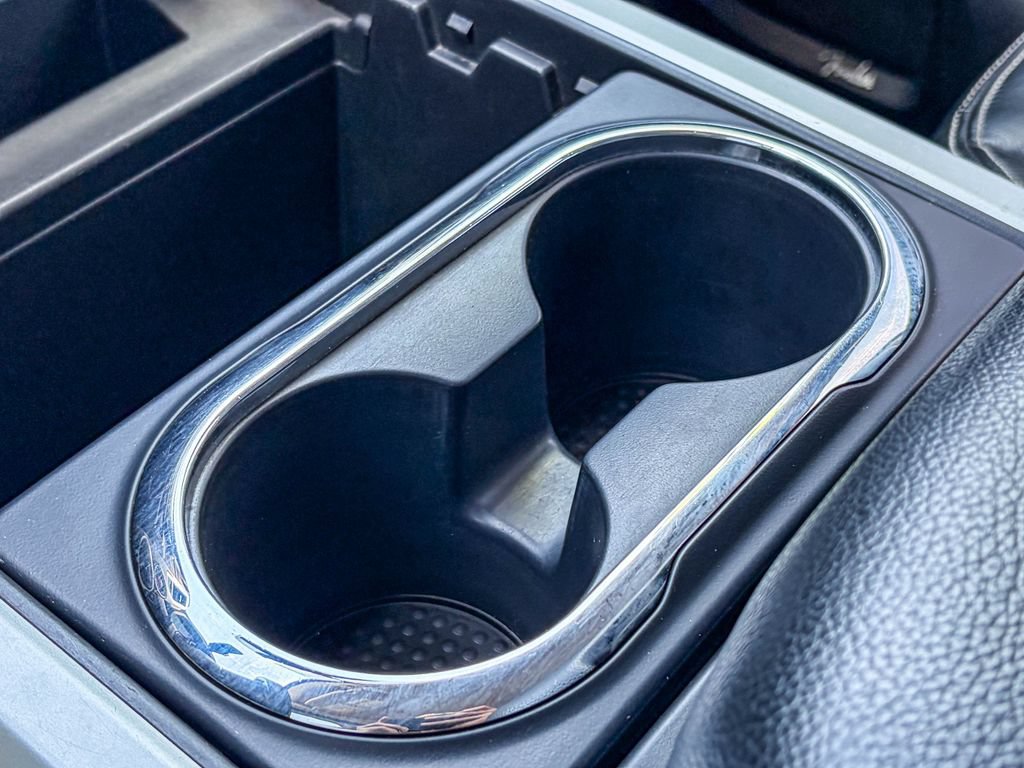 Used 2019 Nissan Titan PRO-4X w/ Pro-4x Convenience Package AWD/4WD image 37