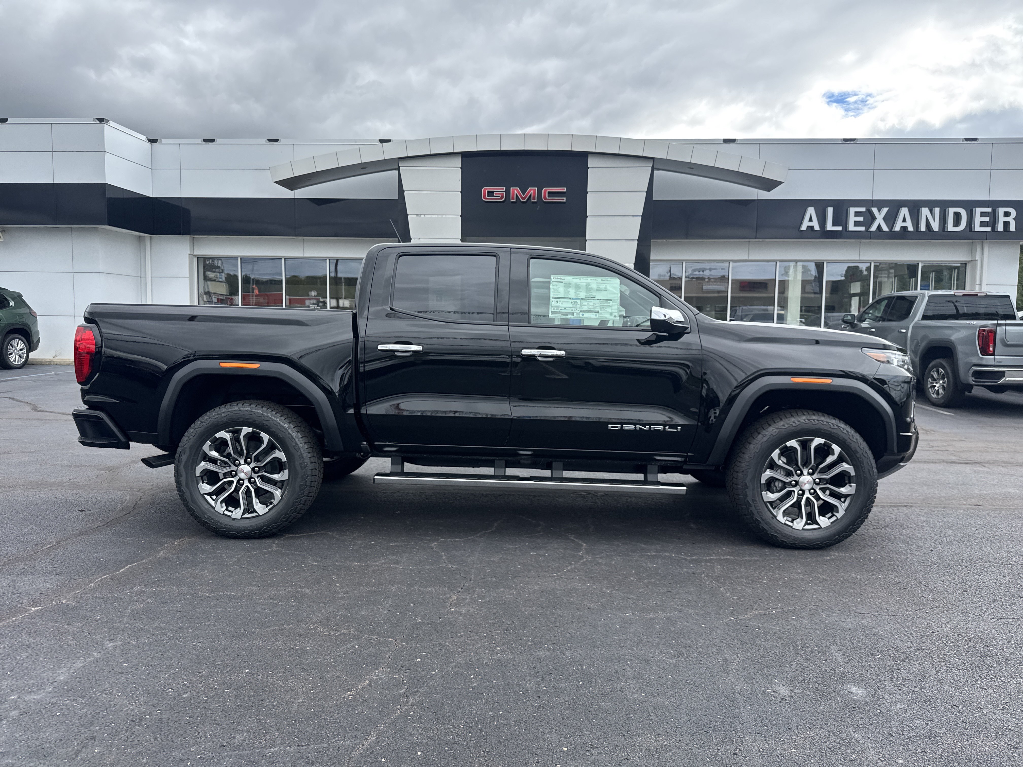 New 2026 GMC Canyon Denali AWD/4WD image 2
