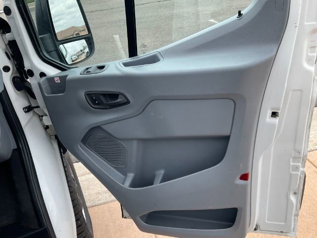 Used 2019 Ford Transit 250 130 Low Roof RWD image 17