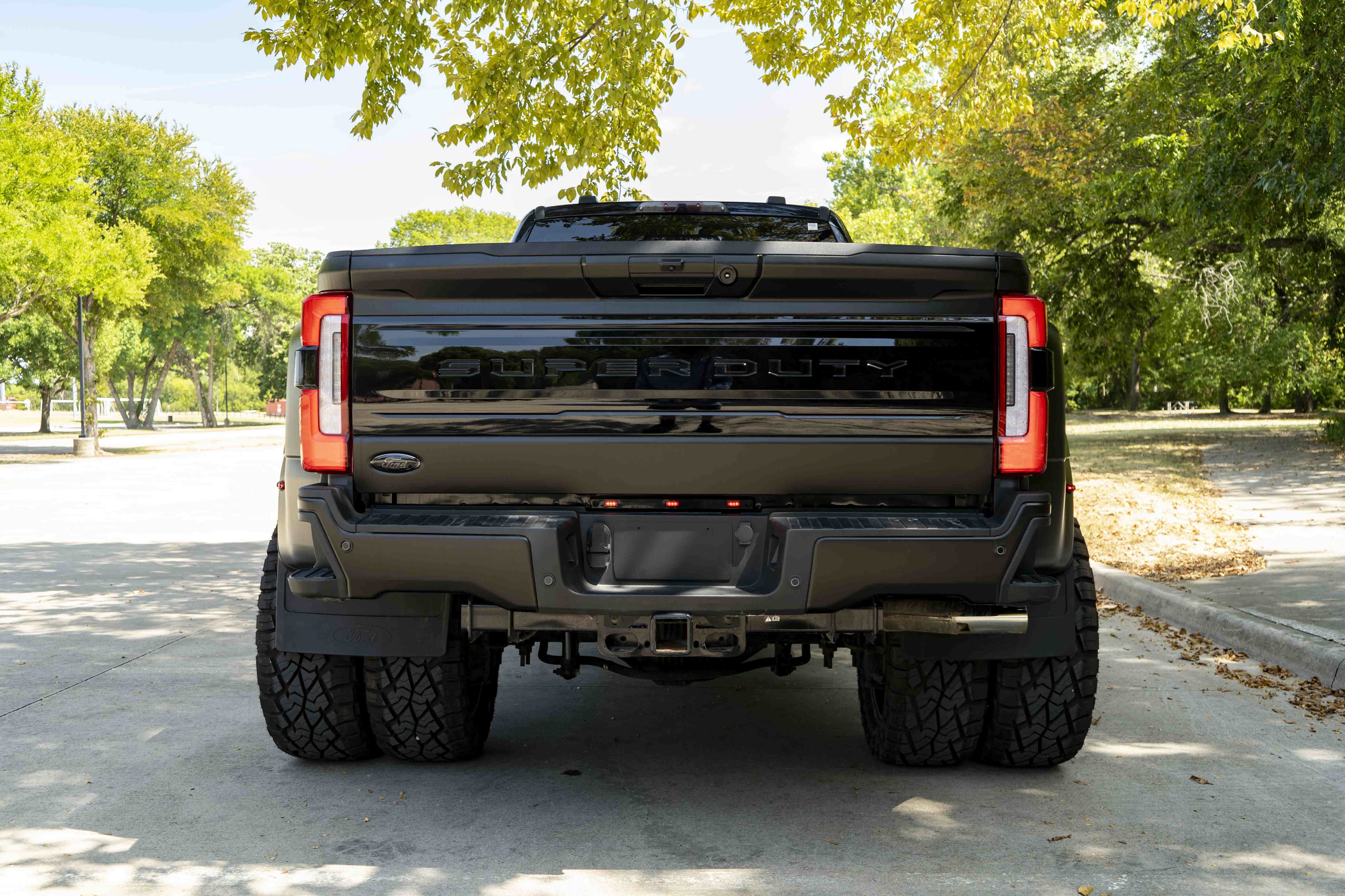 Used 2025 Ford F450 Platinum w/ FX4 Off-Road Package AWD/4WD image 8