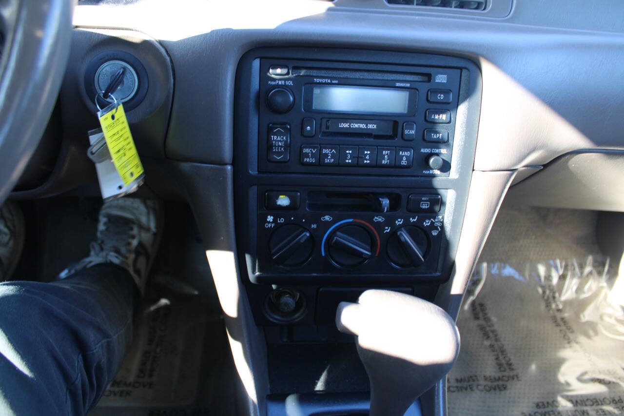 Used 1999 Toyota Camry LE image 13