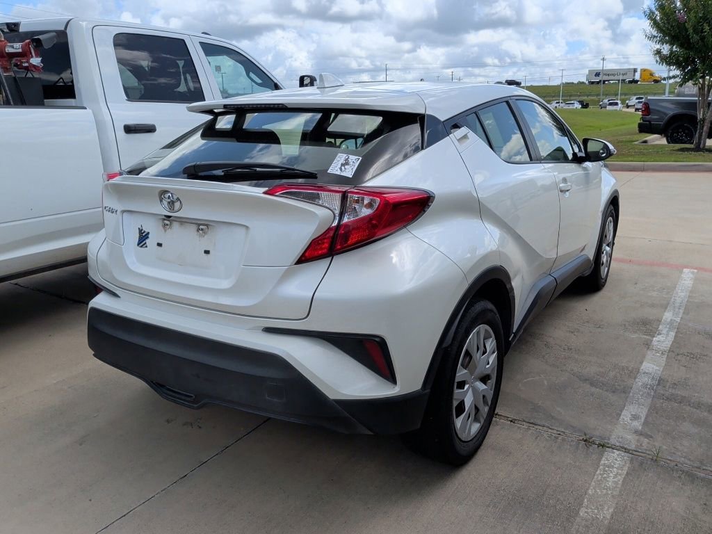 Used 2020 Toyota C-HR LE FWD image 7