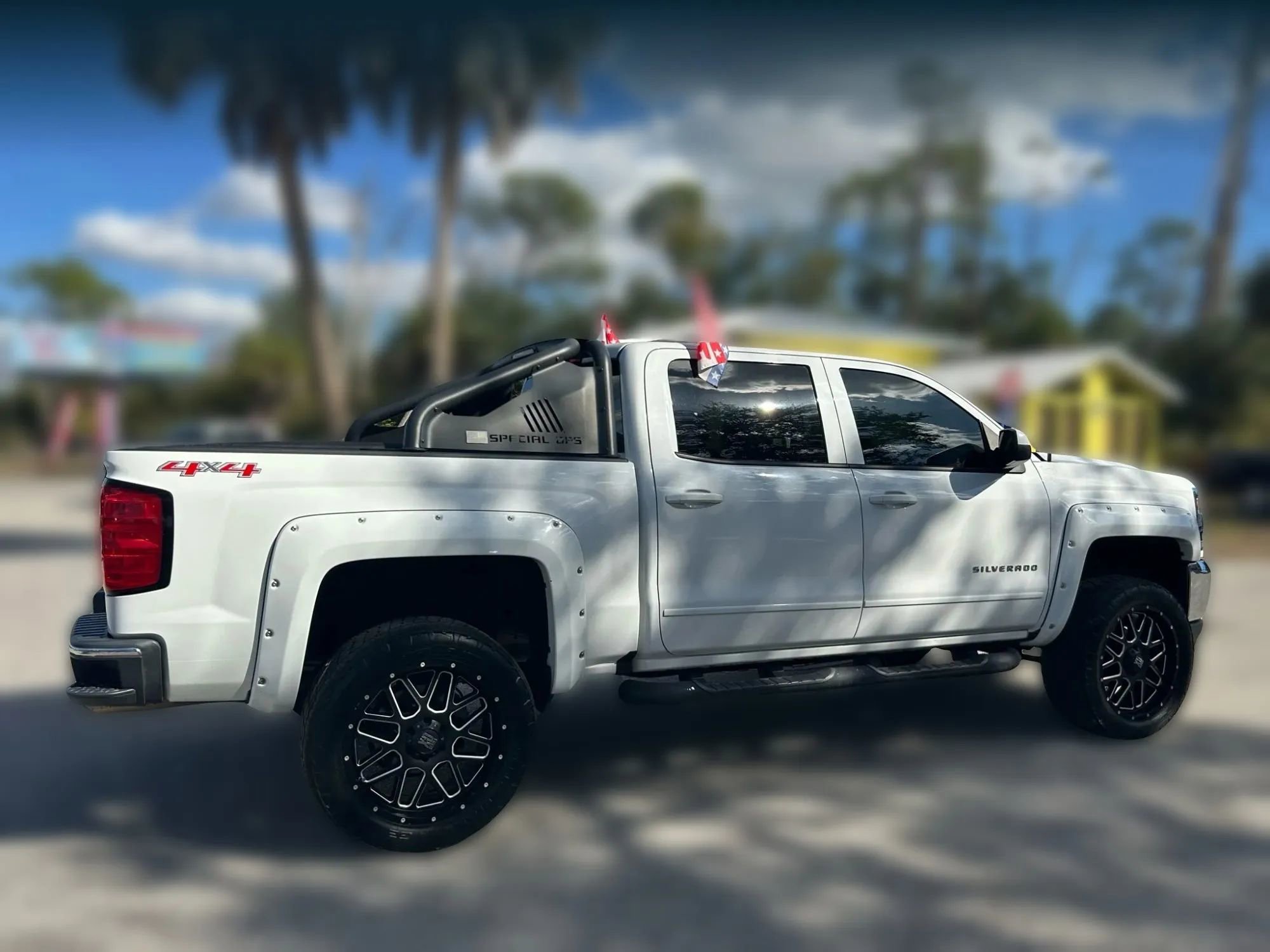 Used 2017 Chevrolet Silverado 1500 LT image 4