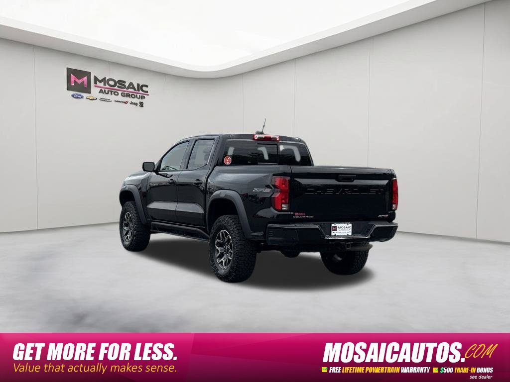 Used 2025 Chevrolet Colorado ZR2 w/ Technology Package AWD/4WD image 5