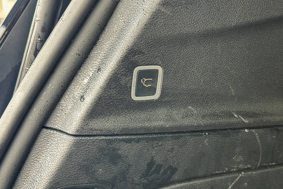 Used 2018 Chrysler Pacifica Touring-L w/ Premium Audio Group image 18