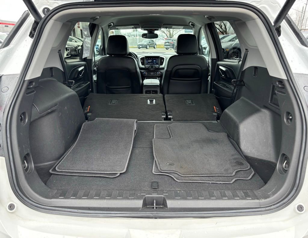 Used 2022 GMC Terrain SLT w/ Elevation Edition image 26