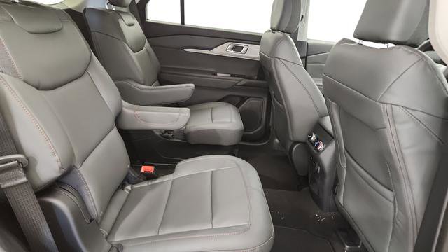 New 2026 Ford Explorer Active w/ Active Comfort Package image 24